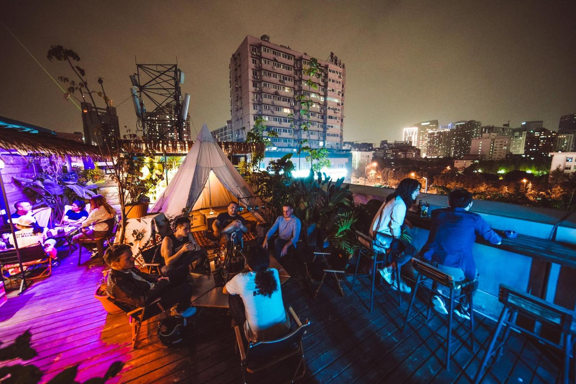 Chengdu Flipflop Hostel Poshpacker Bagian luar foto