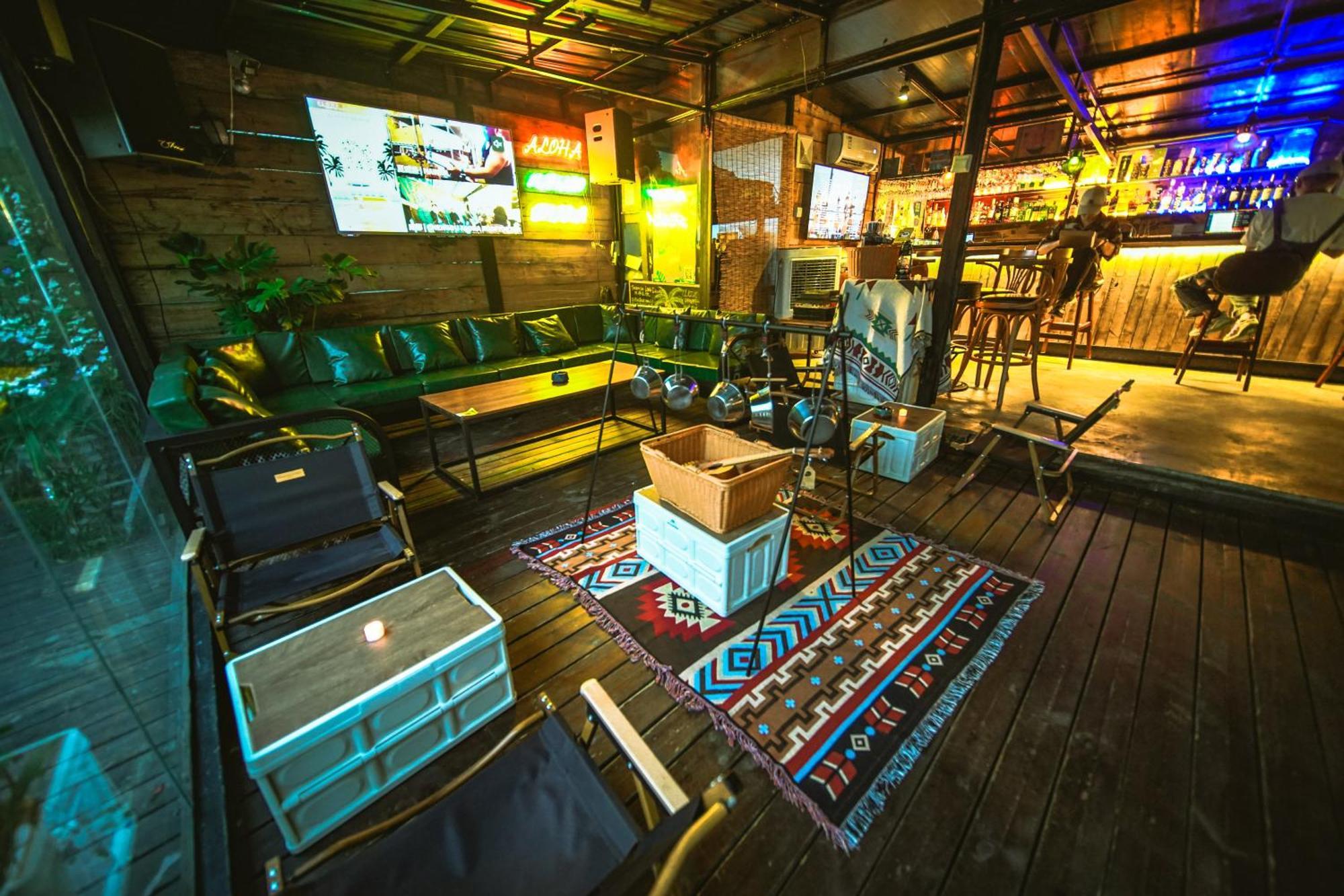 Chengdu Flipflop Hostel Poshpacker Bagian luar foto