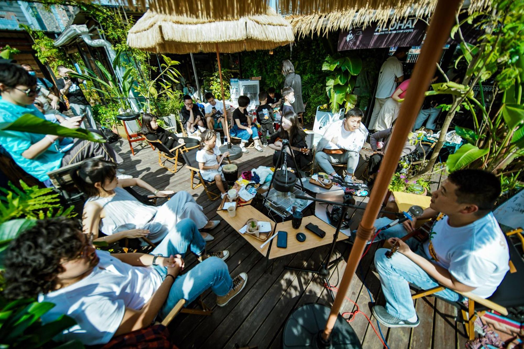Chengdu Flipflop Hostel Poshpacker Bagian luar foto