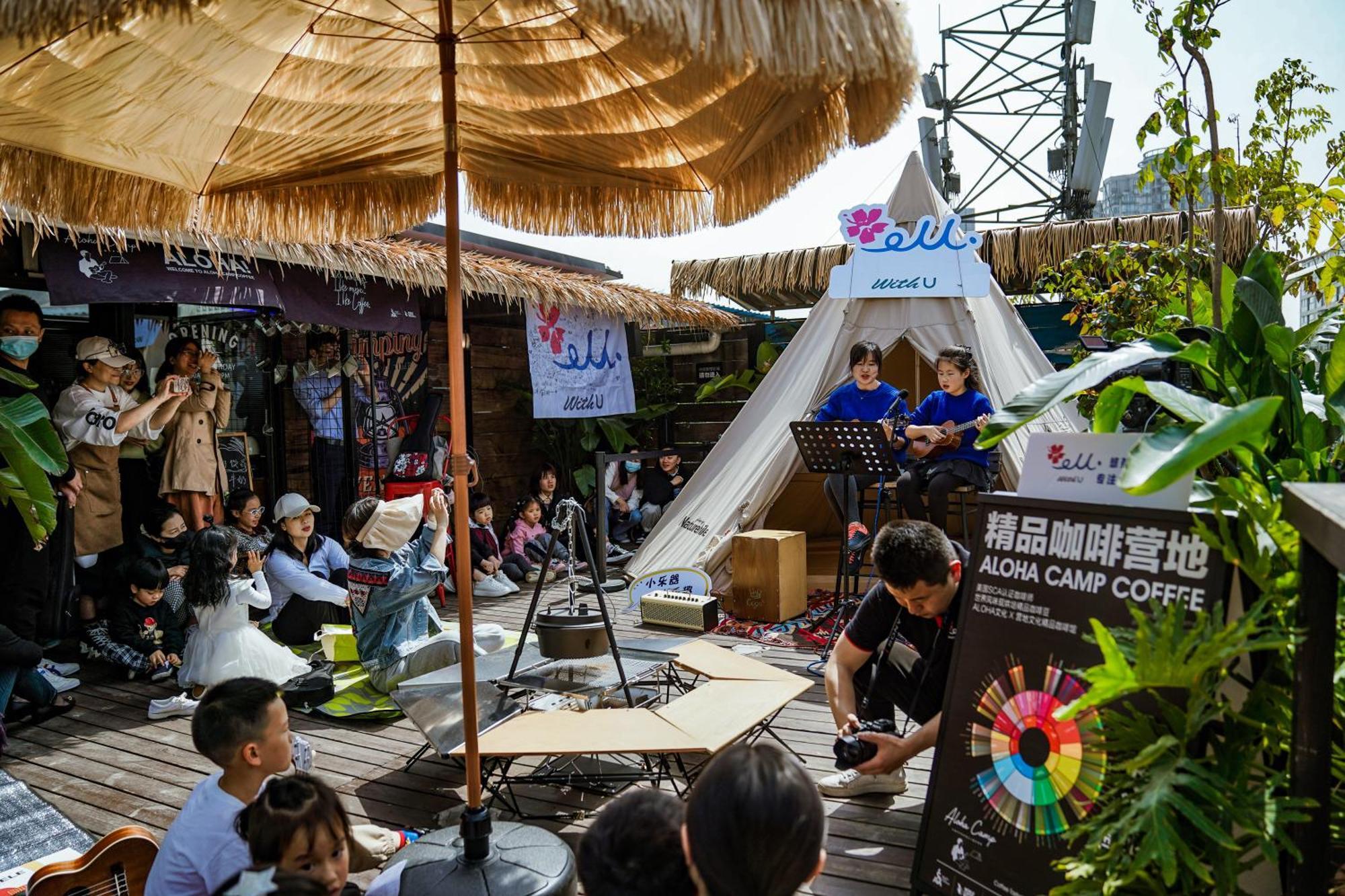 Chengdu Flipflop Hostel Poshpacker Bagian luar foto