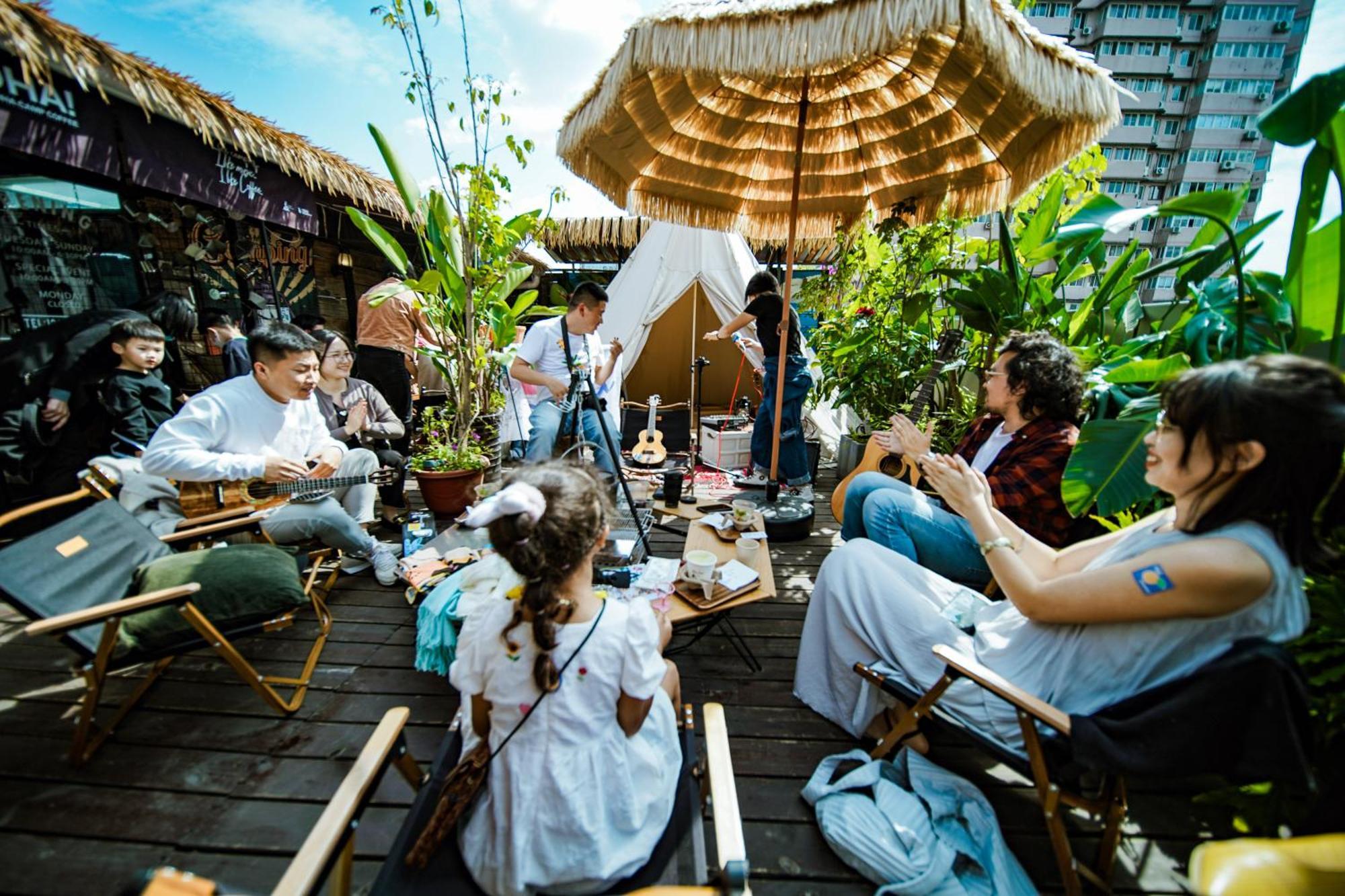 Chengdu Flipflop Hostel Poshpacker Bagian luar foto