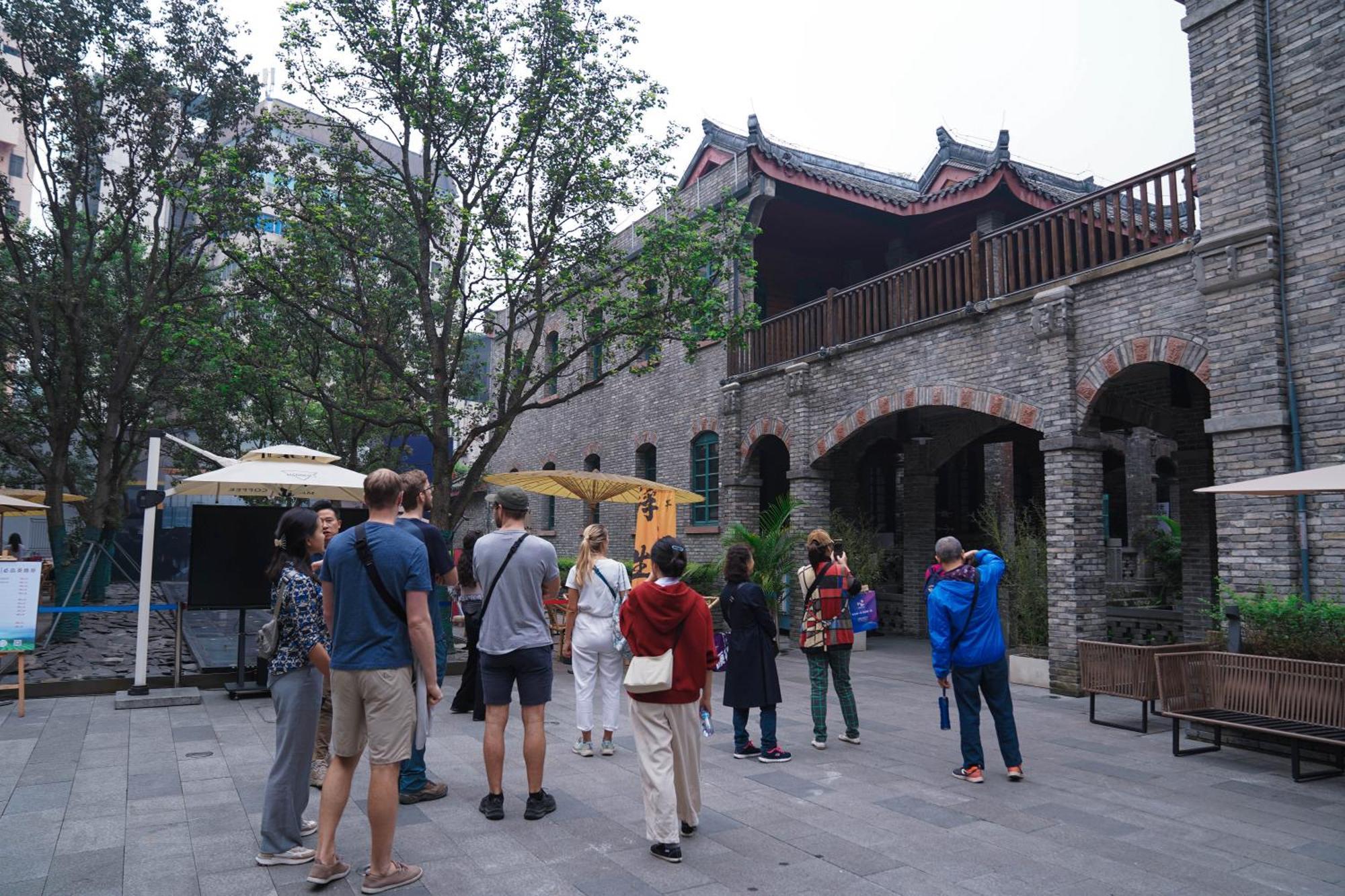 Chengdu Flipflop Hostel Poshpacker Bagian luar foto
