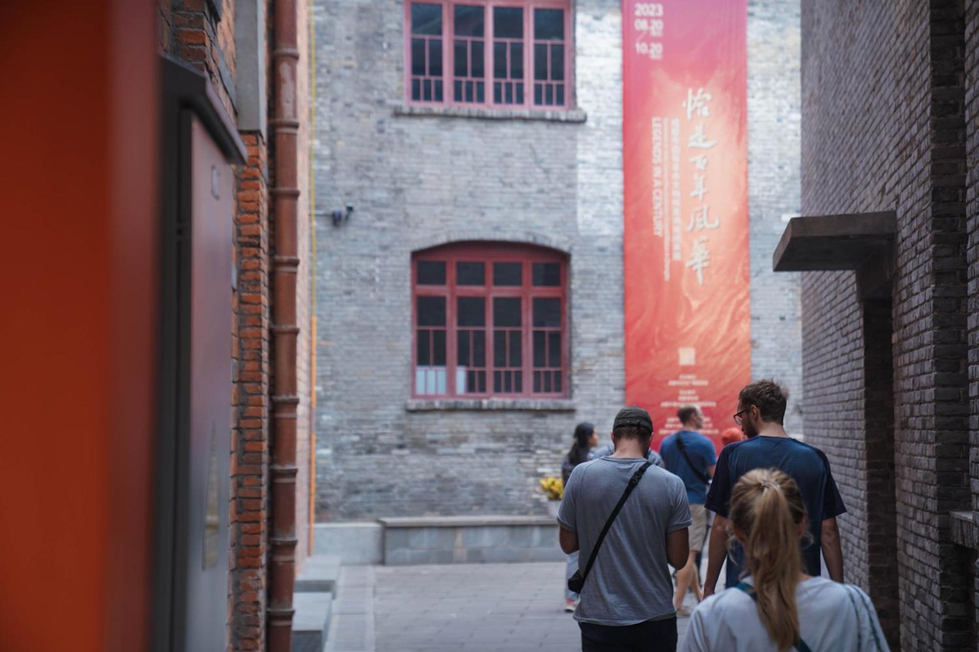 Chengdu Flipflop Hostel Poshpacker Bagian luar foto